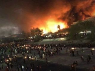 کنسولگری ایران در بصره عراق به آتش کشیده شد