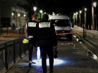 زخمی شدن هفت نفر در پاریس با چاقو در پی حمله یک مهاجم