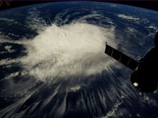 دستور تخلیه گسترده در شرق آمریکا با نزدیک شدن توفانی خطرناک