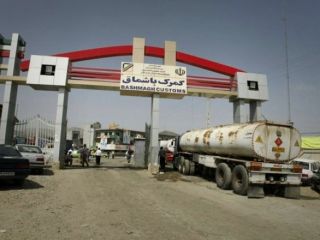 خرید عراقی‌ها در مریوان 'باعث نایاب شدن کالاهای اساسی شده است'