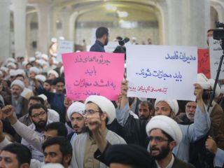 برکناری فرمانده «تیپ امام صادق» پس از تجمع جنجالی در حوزه علمیه قم