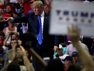 ترامپ: پادشاه عربستان بدون ما دو هفته دوام نمی‌آورد