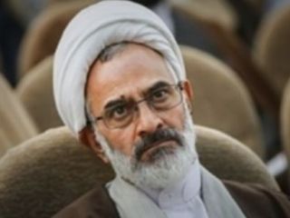 نماینده علی خامنه ای در سپاه: مقاومت در مقابل حضور زنان در ورزشگاه هزینه دارد ولی باید انجام شود