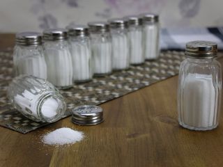 تحقیقات جدید درباره نمک : نمک بخوریم یا نخوریم؟