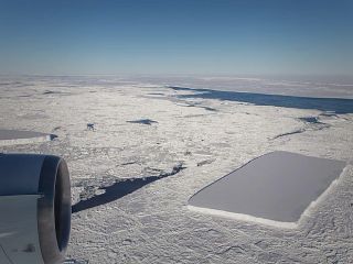 ناسا از کشف یک کوه یخی به اندازه سه برابر وسعت منهتن خبر داد