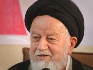 امام جمعه سمنان: وضعیت حجاب در برخی مناطق «اروپایی» شده