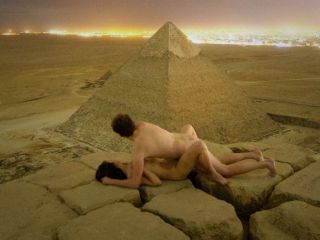 عکاس دانمارکی به اتهام هم‌آغوشی بر روی هرم جیزه تحت تعقیب قرار گرفت