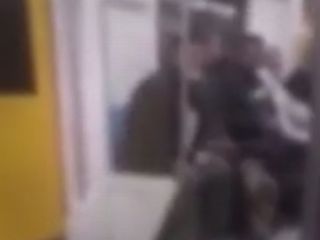 سخنان شنیدنی یک پیرمرد در مترو