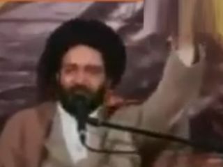 آخوند : علی دست یک دزد را قطع کرد ولی دزد در کوچه ها مدح علی می گفت ، سپس حضرت دست دزد را دوباره چسباند