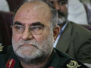 سردار منصوری فرمانده ارشد سپاه از پشت سر مورد اصابت تیر قرار گرفته