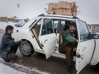 عکس هایی از بازگشایی جاده‌ها و امدادرسانی بعد از بارش برف در سنندج