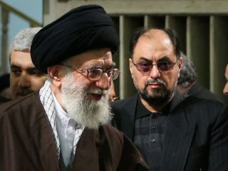 گزارشی از دفتر سید علی خامنه ای در روزهای اخیر