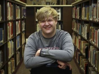 یک دانش آموز کانزاسی همزمان با دیپلم، از دانشگاه هاروارد آمریکا لیسانس می‌گیرد