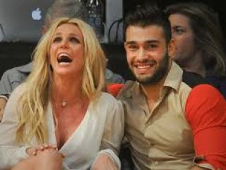 تبریک سال نو میلادی دوست پسر ایرانی بریتنی اسپیرز