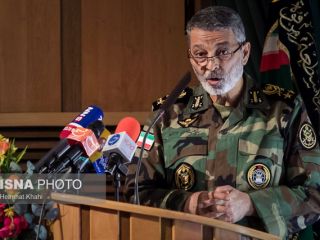 فرمانده کل ارتش: حال نیروهای مسلح، حال شب حمله است