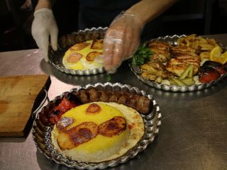 گزارش تعزیرات از گوشت های یخی در رستوران لوکس