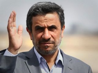 احمدی‌نژاد در نامه به خامنه‌ای:  برادران لاریجانی و آقای روحانی با هم هستند و مسئول شرایط امروز کشورند