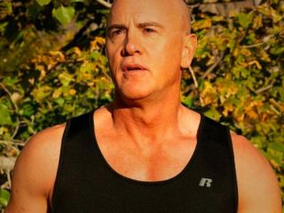 کشیش آمریکایی معتقد به «درمان همجنس‌خواهی» گفت همجنس‌گرایم