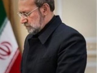 در پی اعتراض امام  جمعه کرج , سخنرانی علی لاریجانی در این شهر لغو شد