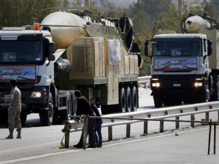 هشدار موشکی فرمانده ارشد سپاه به اروپا در صورت «توطئه برای خلع سلاح»