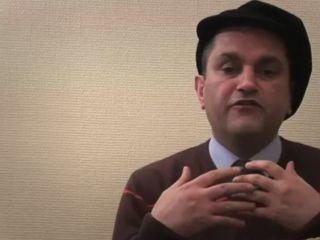 یک شاعر ایرانی به دلیل ترویج پدوفیلی در بریتانیا تحت تعقیب قرار می‌گیرد