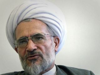 آیت‌الله بیات زنجانی: کودک‌همسری نامشروع است