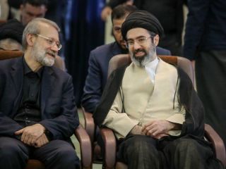 دلیل مخالفت خامنه ای با حذف علی لاریجانی چیست؟