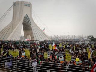 روزنامه جمهوری اسلامی، صدا و سیما را به تحریک مردم برای شورش علیه دولت متهم کرد