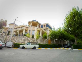 از «باستی هیلز» لواسانات تا  «پشت بام فروشی» و «کانکس نشینی» و گوشت کیلویی ۱۰۰ هزار تومان