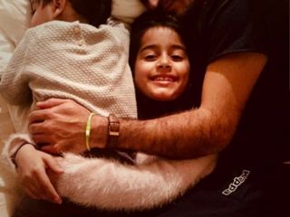 «عبور از کانال مانش با قایق خطرناک است، ما با کامیون آمدیم»