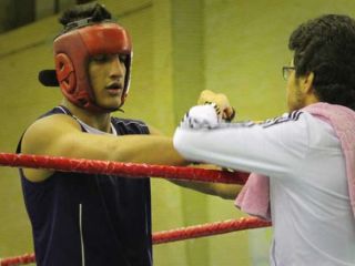 بوکسور پناهنده ایرانی: گفتند با اسرائیل بازی نکن، گفتم می‌کنم