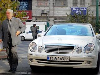 انتقاد عسگر اولادی از بانک مرکزی: چرا اسرار یک تاجر را منتشر می‌کنید؟