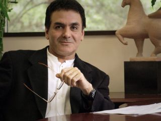 فیروز نادری: «آن فردا» نخواهد آمد مگر که رژیم کنونی برود