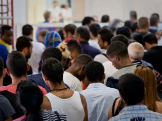 پناهجویانی که هموطنانشان آنها را در آلمان استثمار می کنند