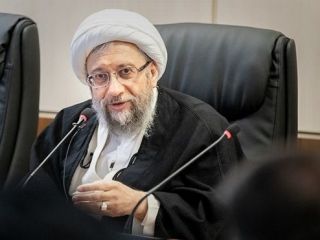 پاسخ صادق لاریجانی به روحانی: سخن ایشان هضم‌ناپذیر است