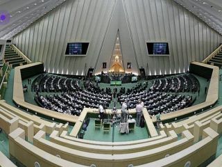 نمایندگی مجلس ایران برای بیشتر از سه دوره متوالی ممنوع شد
