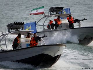 نیروی دریایی سپاه و نیروی دریایی ایالات متحده در خلیج فارس