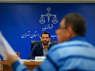 سومین جلسه دادگاه هدایتی؛ «افتتاح ۲۴۲ حساب برای پسر ۸ ساله» یکی از متهمان