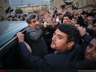 احمدی نژاد: مگر خاوری و بابک زنجانی چه کرده بودند؟