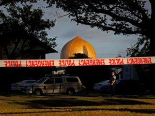 امارات کارمند خارجی خوشحال از کشتار نیوزیلند را اخراج کرد