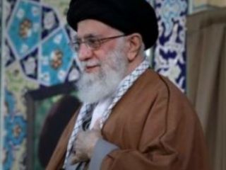 آیت‌الله خامنه‌ای: کانال مالی اروپایی‌ها شبیه شوخی است / سیاستمداران غربی به معنای واقعی وحشی هستند