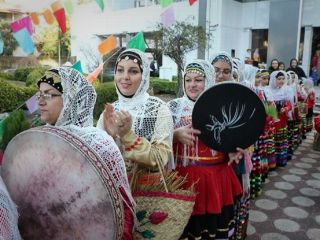 کارناوال شادی و نوروز خوانی در گیلان - تصاویر