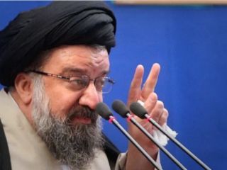 خطیب جمعه تهران: اروپا هم با آمریکا همراهی کرد، گور پدر شما با این چک سفید امضایتان