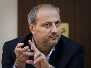 استان را سیل  برد, استاندار گمشده هنوز در سفر خارج