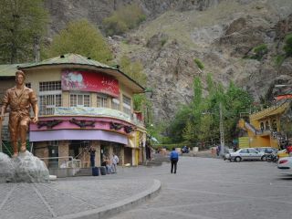 رستوران‌ها و مراکز تفریحی درکه، دربند، لواسات و فشم تخلیه شدند