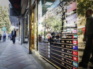 پیش بینی آنچه در سال ۹۸ بر سر بازار دلار و طلا خواهد آمد