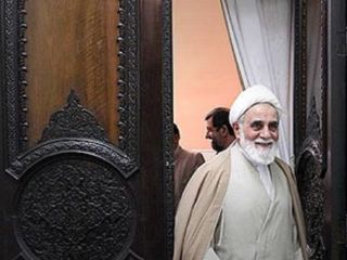 جزئیاتی جدید از ماجرای ویلاسازی ناطق نوری در لواسان :از تکذیب ناطق نوری تا ادامه‌ی ادعاها درباره‌ی کلاک