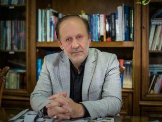 سفیر سابق ایران در انگلستان: جمهوری اسلامی اگر به قیمت بمباران اتمی ایران هم باشد دست از ساخت موشک برنخواهد داشت!