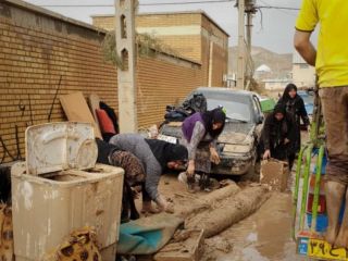 پلدختر و معمولان آکنده از گل و لای؛ ورود سامانه بارشی جدید به ایران