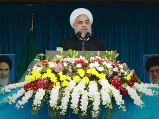 تهدید روحانی به تولید سانتریفیوژهای پیشرفته IR-۸ در صورت فشار بیشتر آمریکا